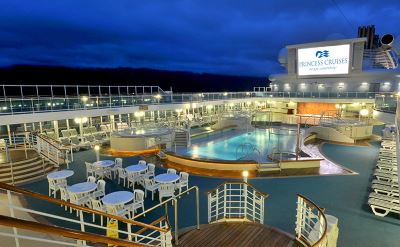 Coral Princess pool deck